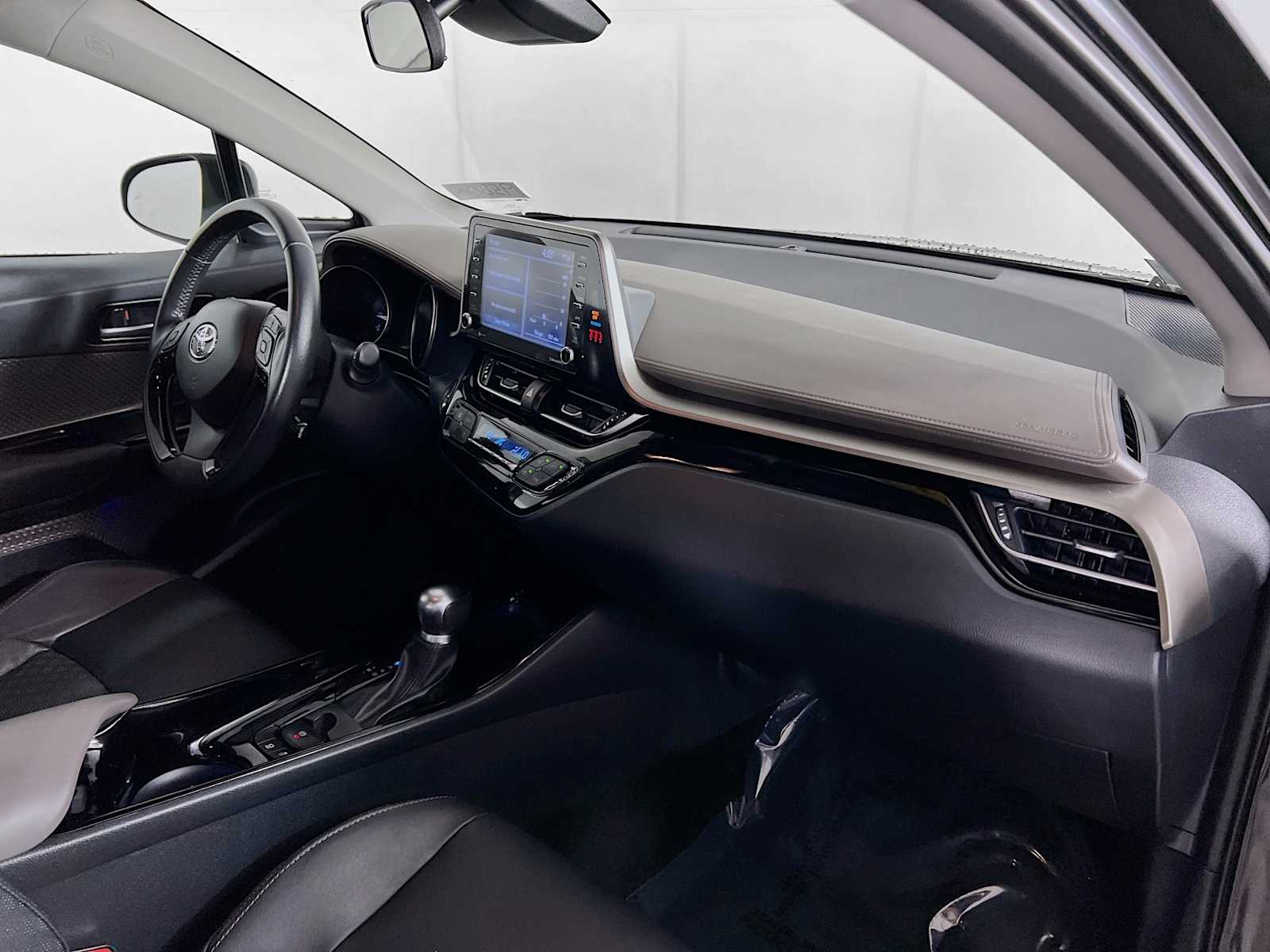 2022 Toyota C-HR Limited - Photo 28