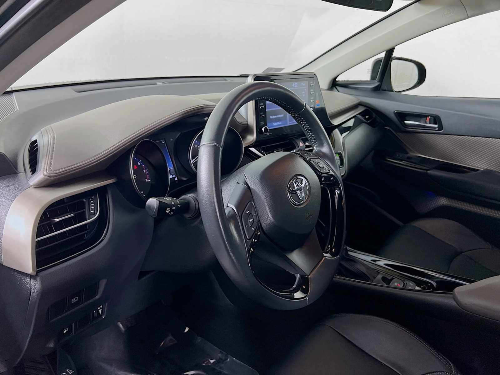 2022 Toyota C-HR Limited - Photo 9