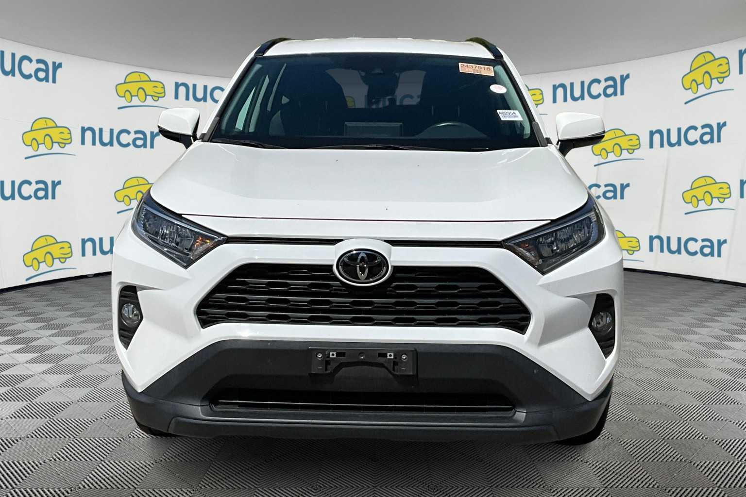 2021 Toyota RAV4 XLE - Photo 2