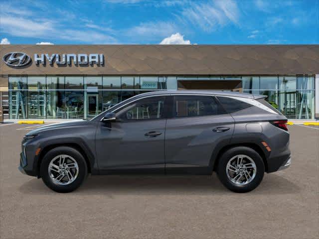 2025 Hyundai Tucson SE - Photo 3