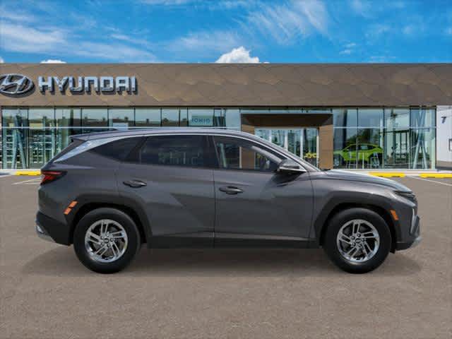 2025 Hyundai Tucson SE - Photo 7