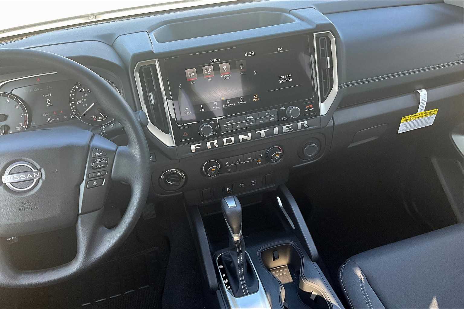 2025 Nissan Frontier SV - Photo 18