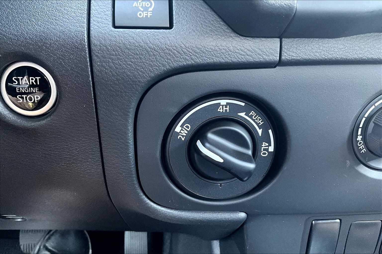2025 Nissan Frontier SV - Photo 26