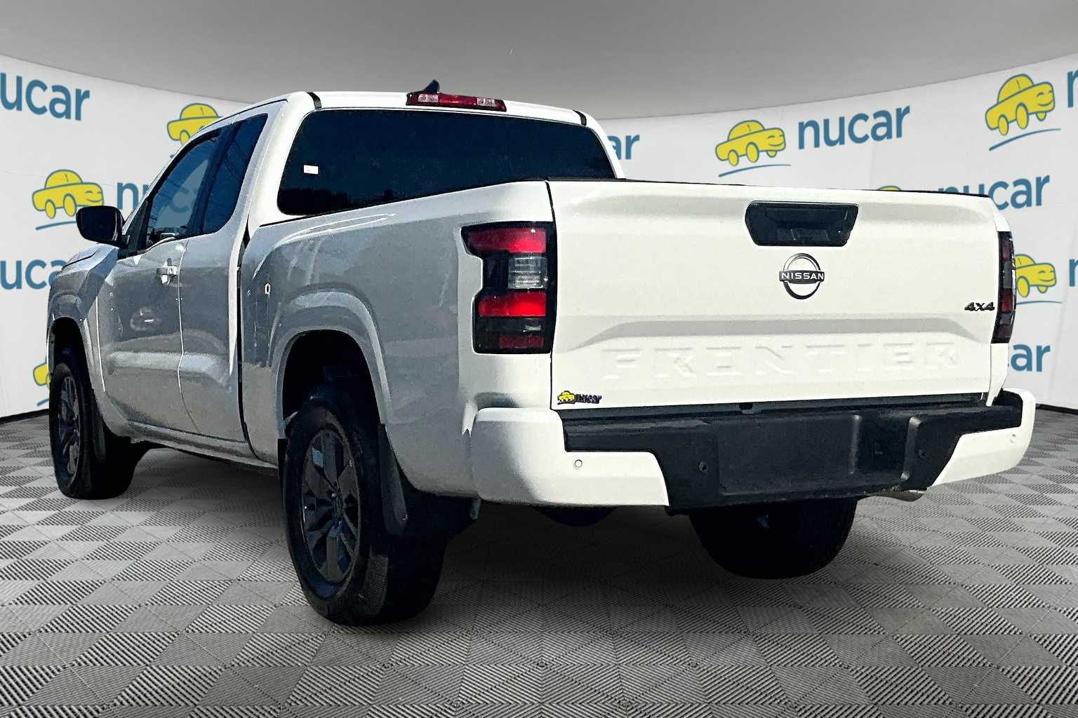 2025 Nissan Frontier SV - Photo 4