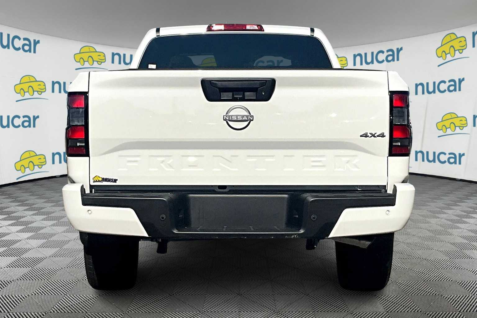 2025 Nissan Frontier SV - Photo 5