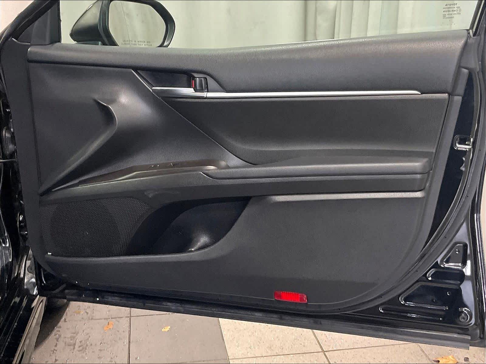 2023 Toyota Camry SE - Photo 12