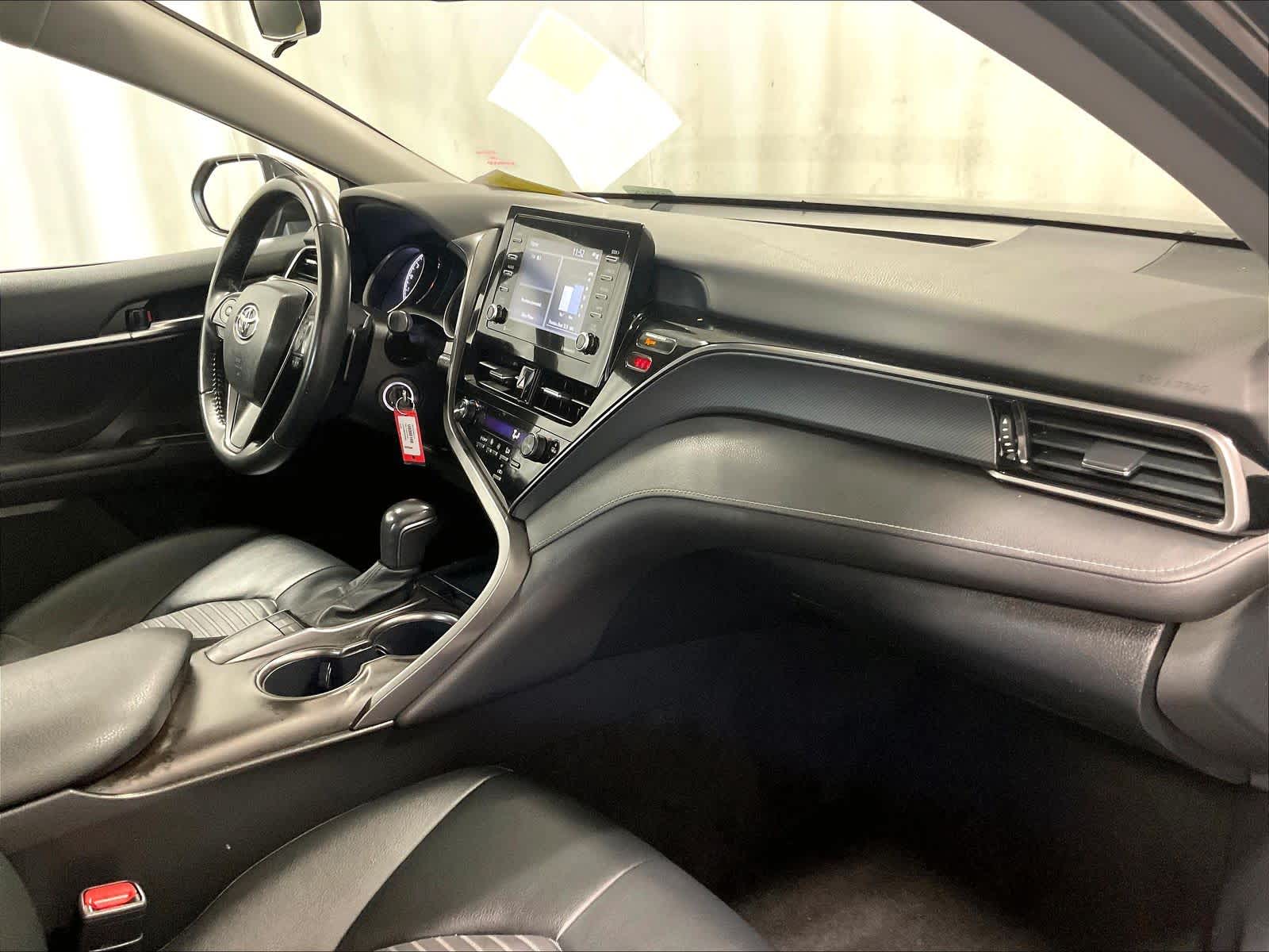 2023 Toyota Camry SE - Photo 14