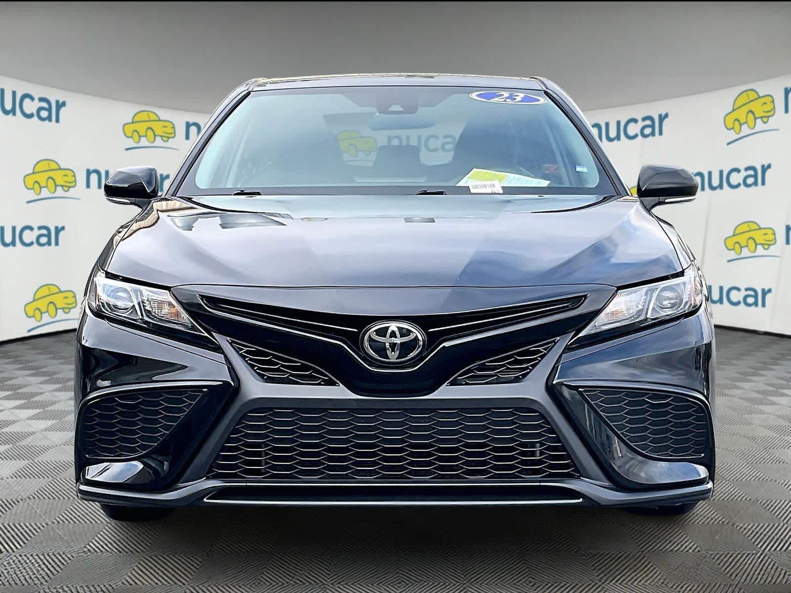 2023 Toyota Camry SE - Photo 2