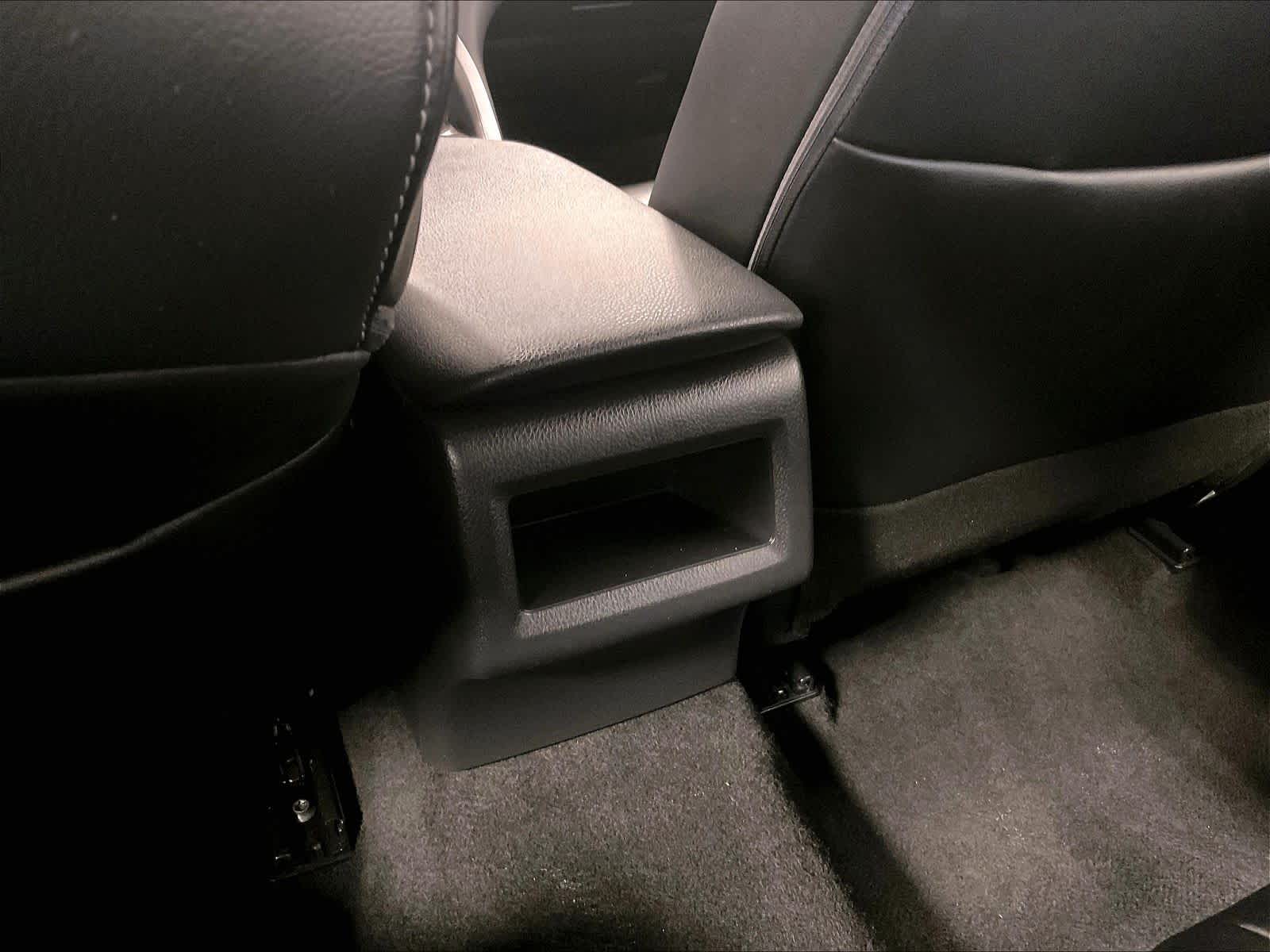 2023 Toyota Camry SE - Photo 27