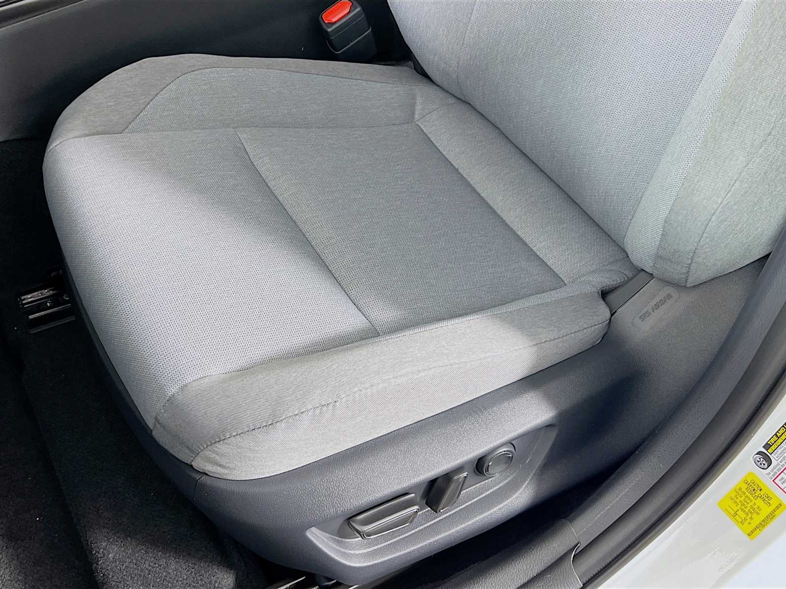 2026 Toyota Camry LE - Photo 17