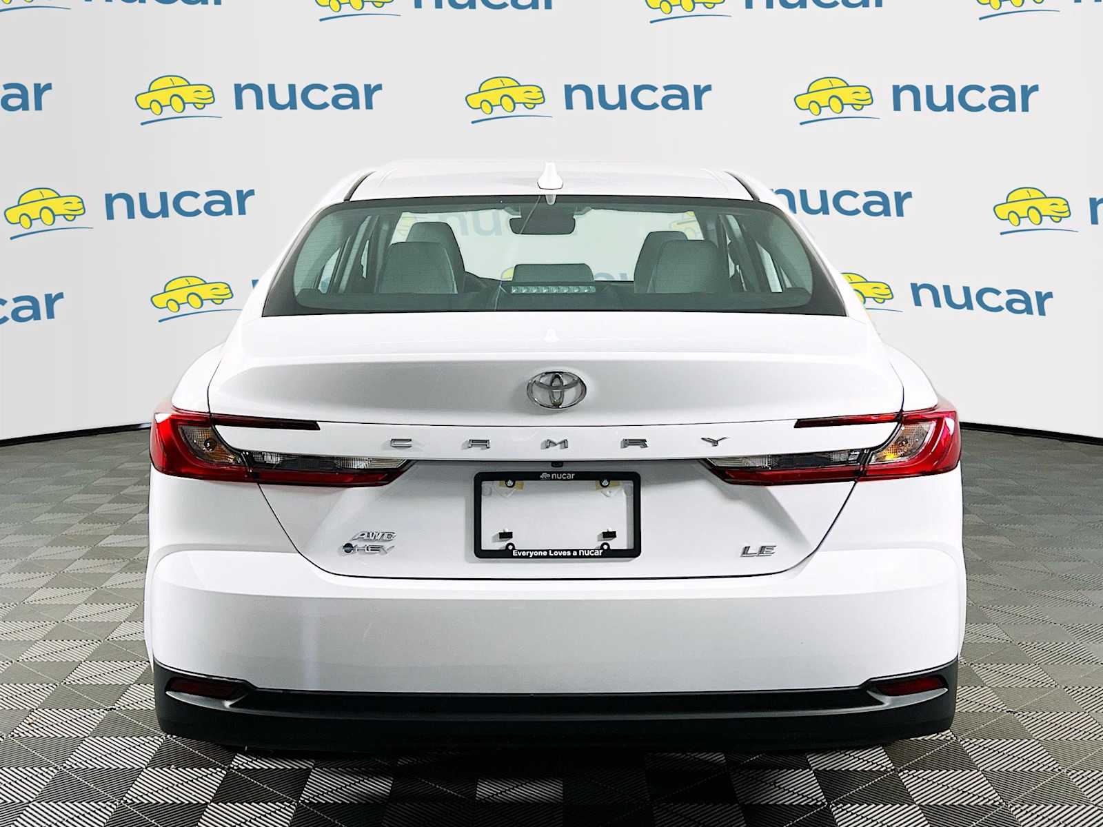 2026 Toyota Camry LE - Photo 5