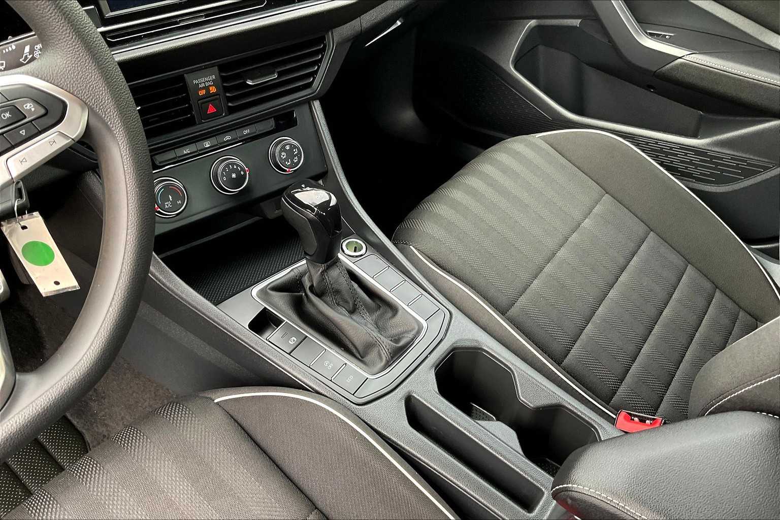 2023 Volkswagen Jetta Sport - Photo 20