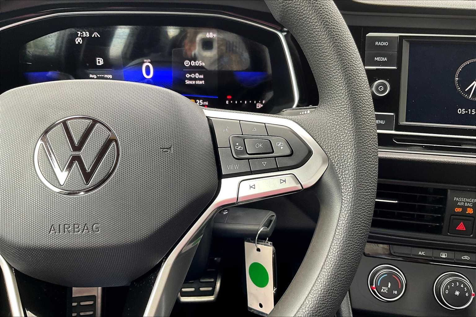 2023 Volkswagen Jetta Sport - Photo 23