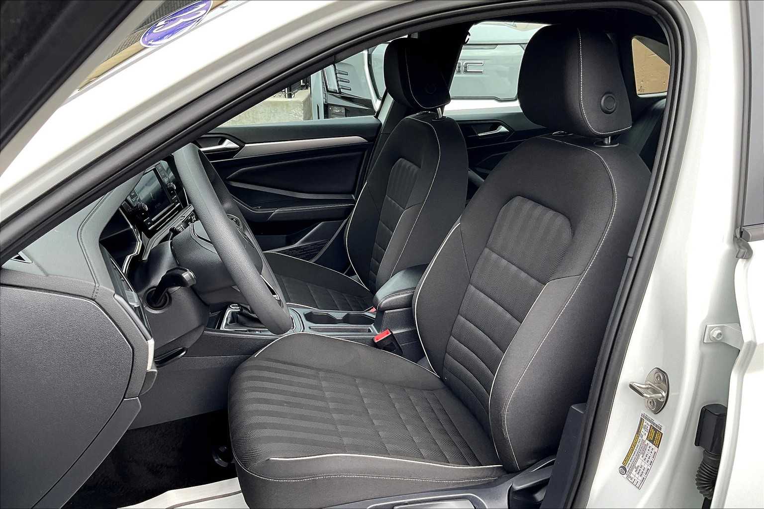 2023 Volkswagen Jetta Sport - Photo 10