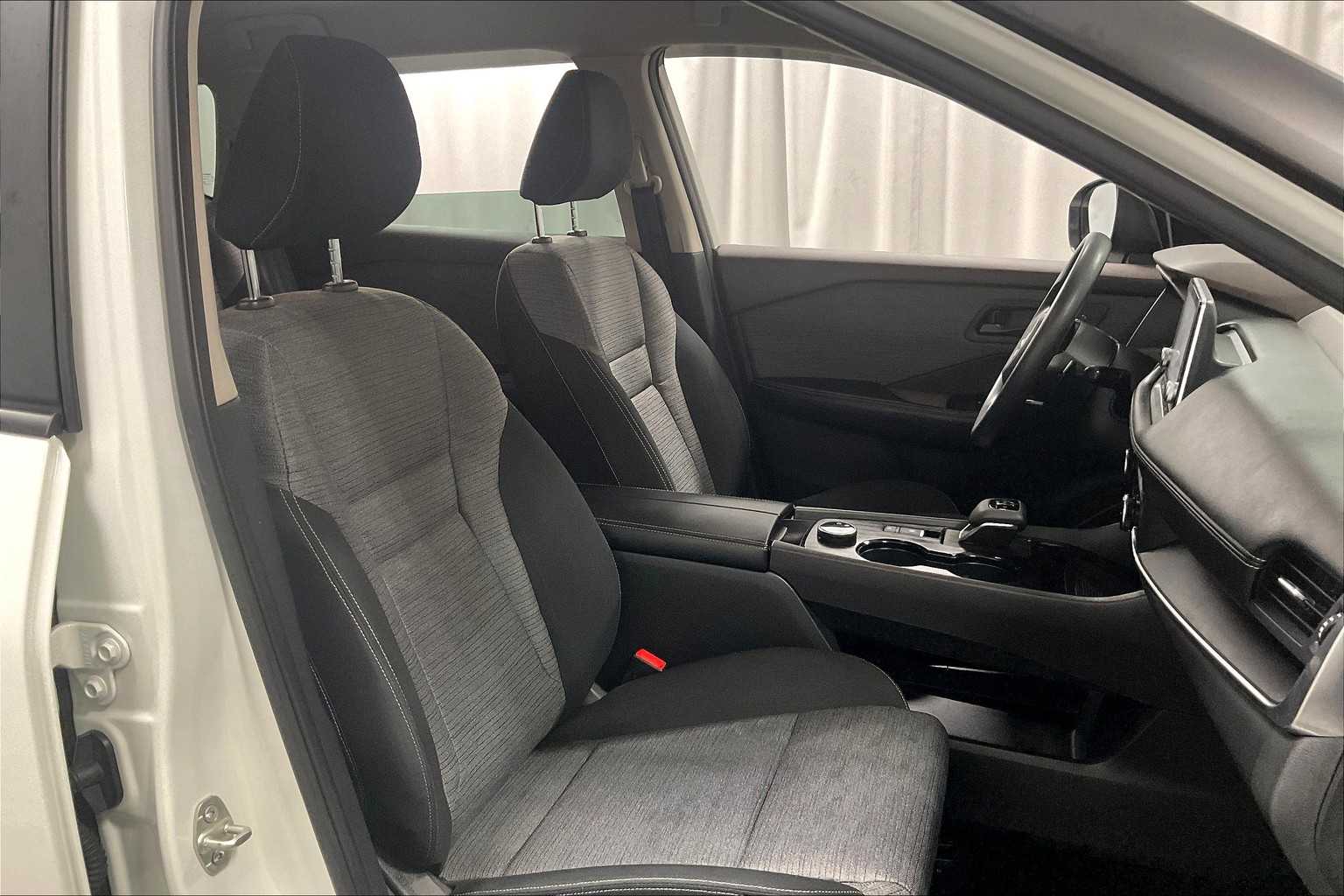 2021 Nissan Rogue S - Photo 11