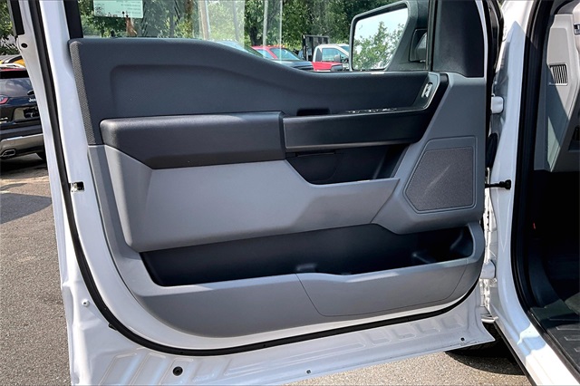2023 Ford F-150 Lightning Pro - Photo 18