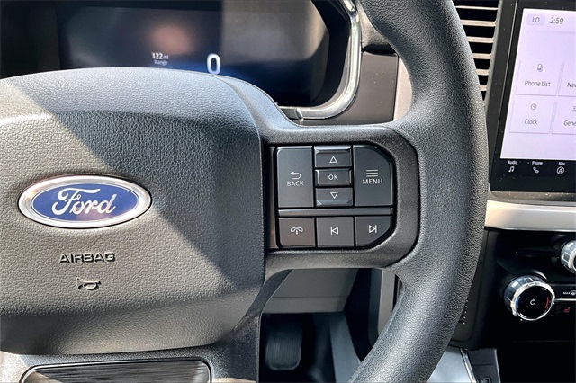 2023 Ford F-150 Lightning Pro - Photo 24