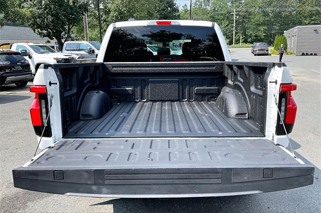 2023 Ford F-150 Lightning Pro - Photo 29