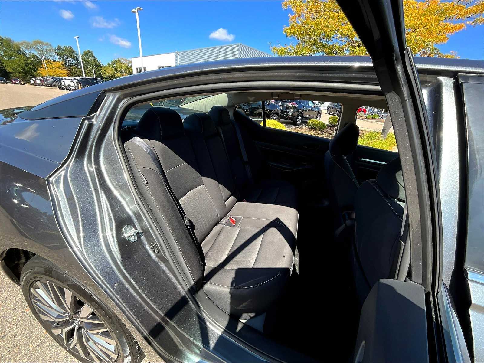 2023 Nissan Altima 2.5 SV - Photo 16