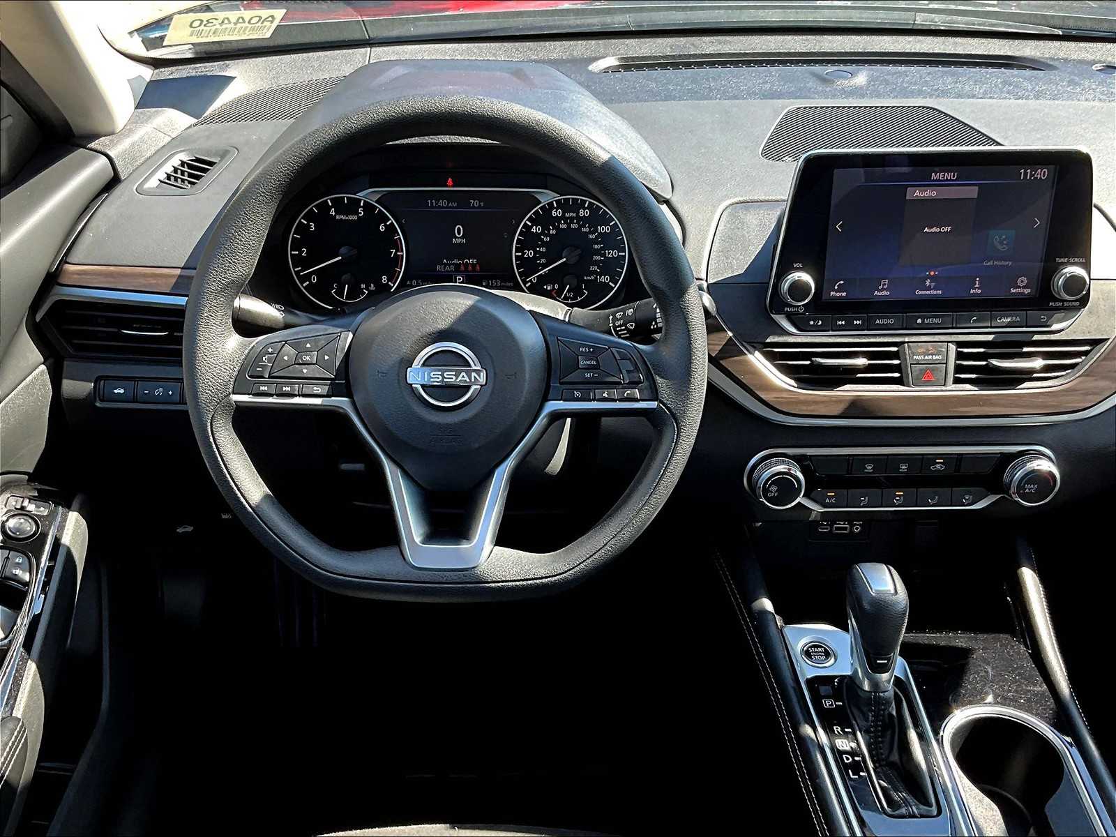 2023 Nissan Altima 2.5 SV - Photo 17