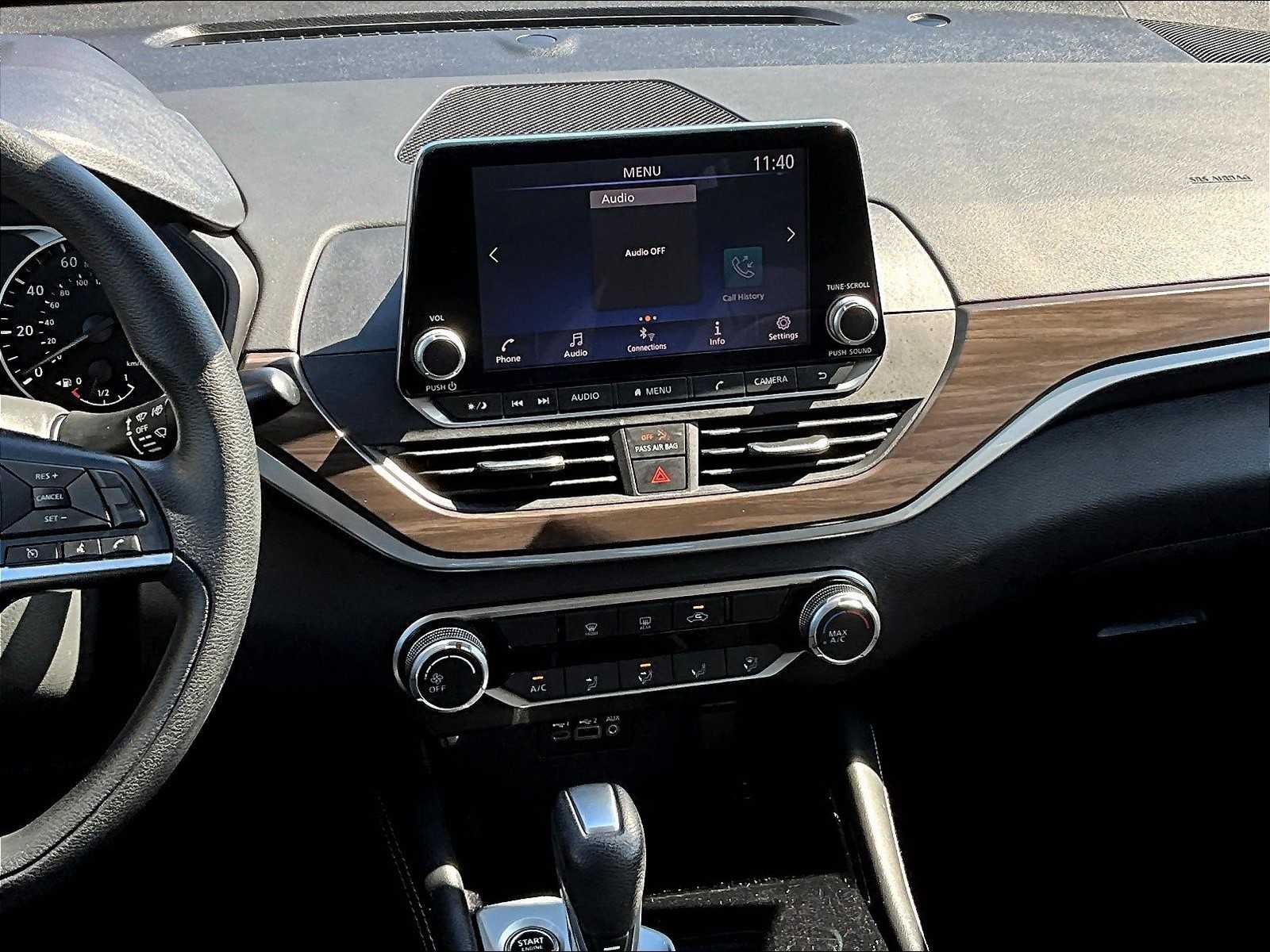 2023 Nissan Altima 2.5 SV - Photo 18
