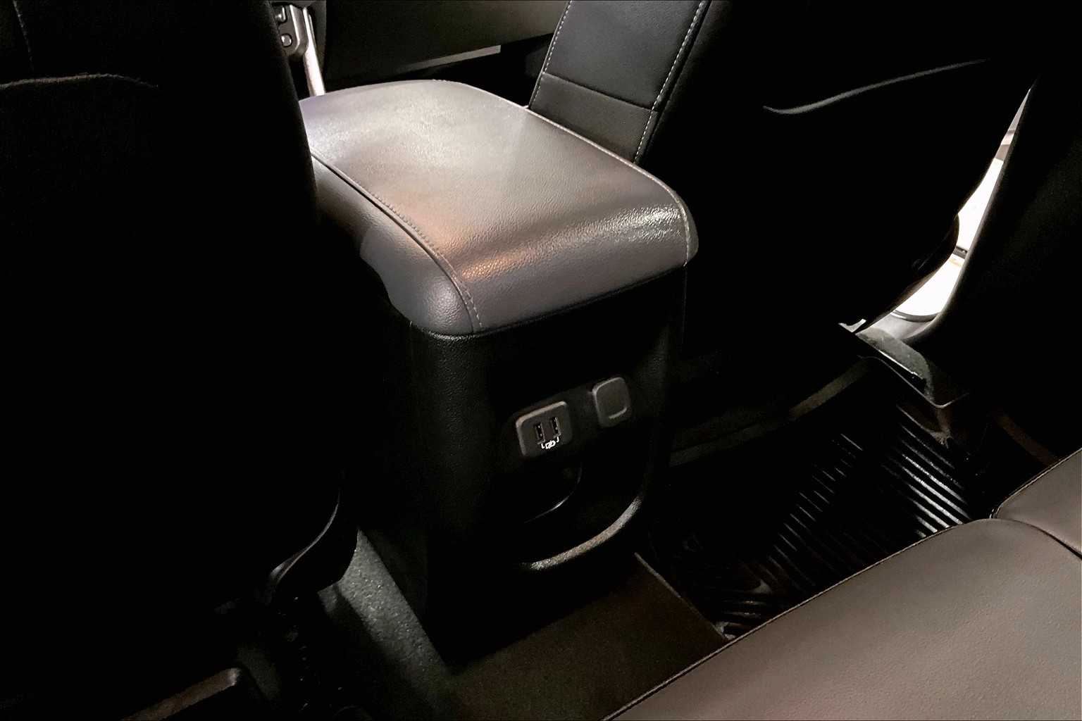 2022 Chevrolet Colorado 4WD Z71 - Photo 28