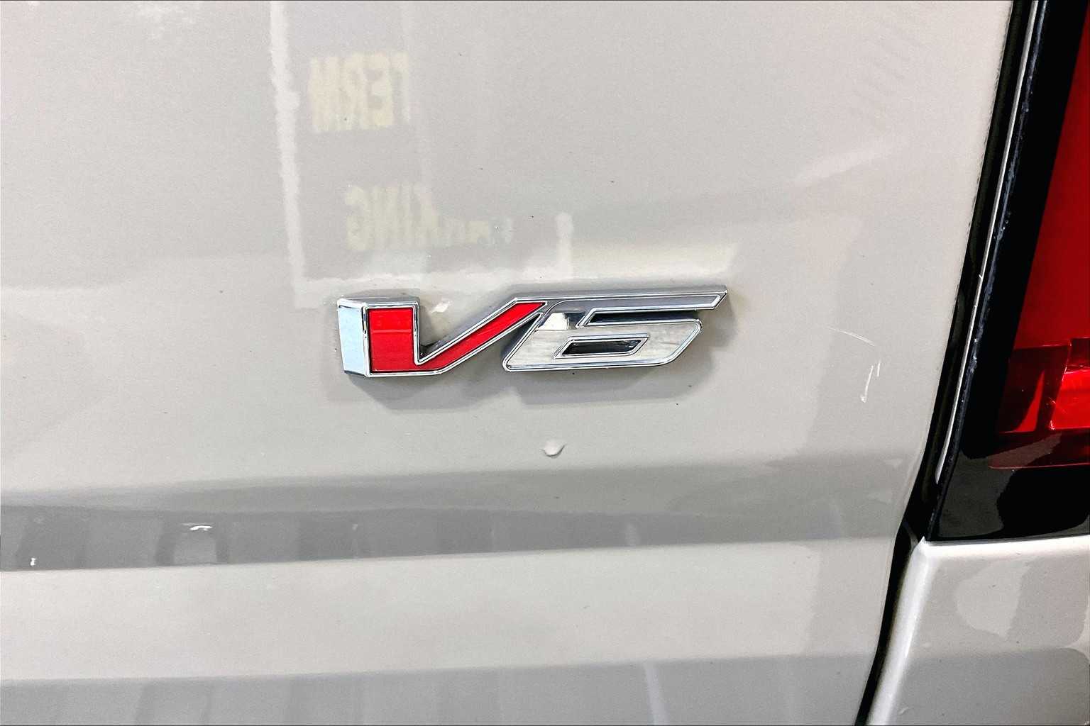 2022 Chevrolet Colorado 4WD Z71 - Photo 29
