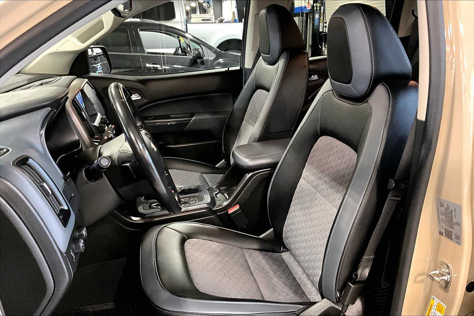 2022 Chevrolet Colorado 4WD Z71 - Photo 10