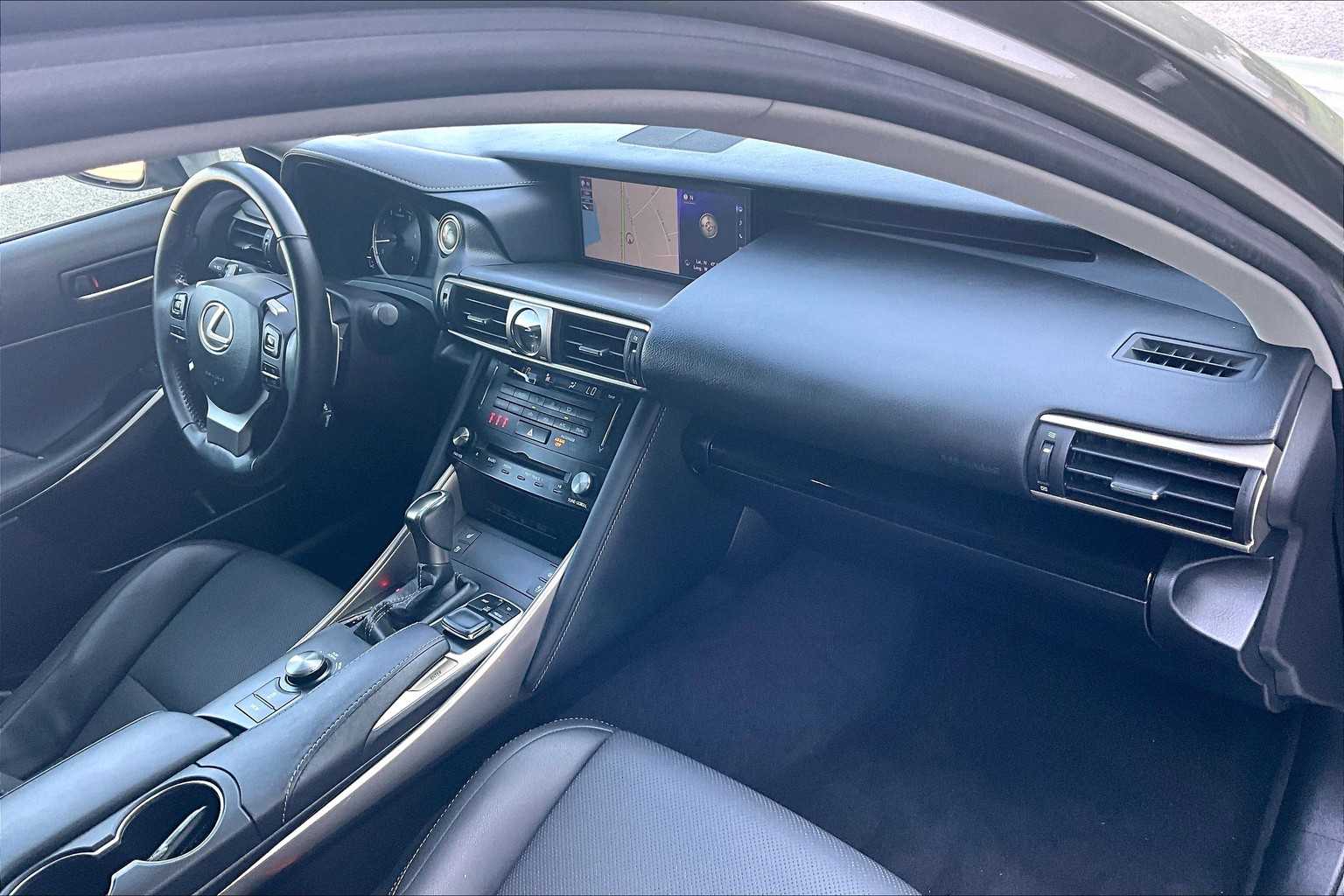 2017 Lexus IS  - Photo 14