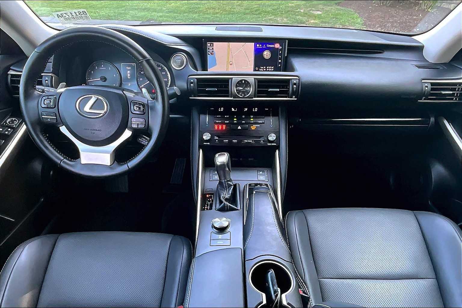 2017 Lexus IS  - Photo 21