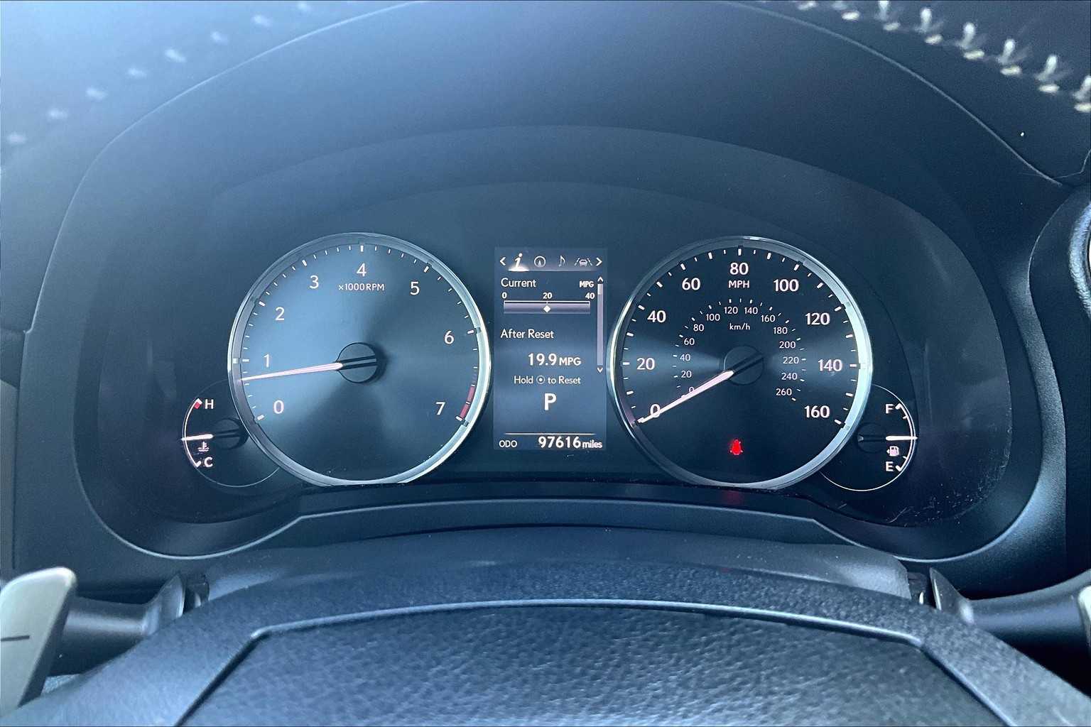 2017 Lexus IS  - Photo 25
