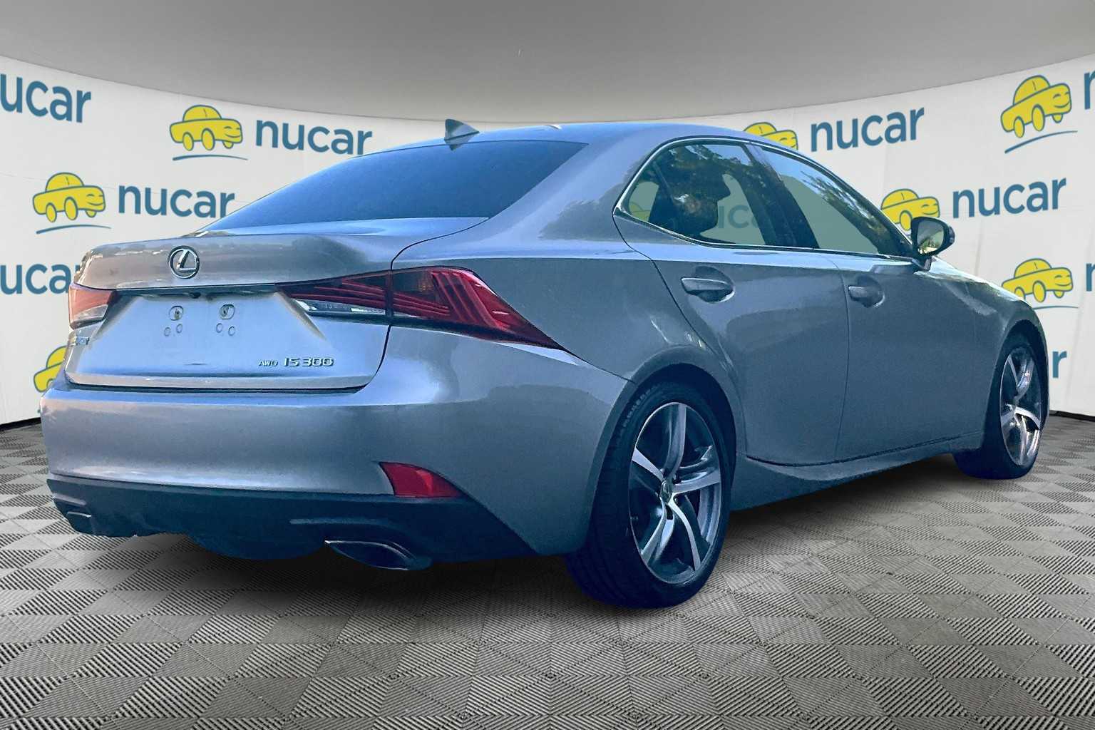 2017 Lexus IS  - Photo 6