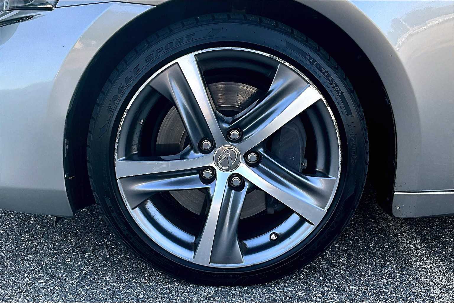 2017 Lexus IS  - Photo 7