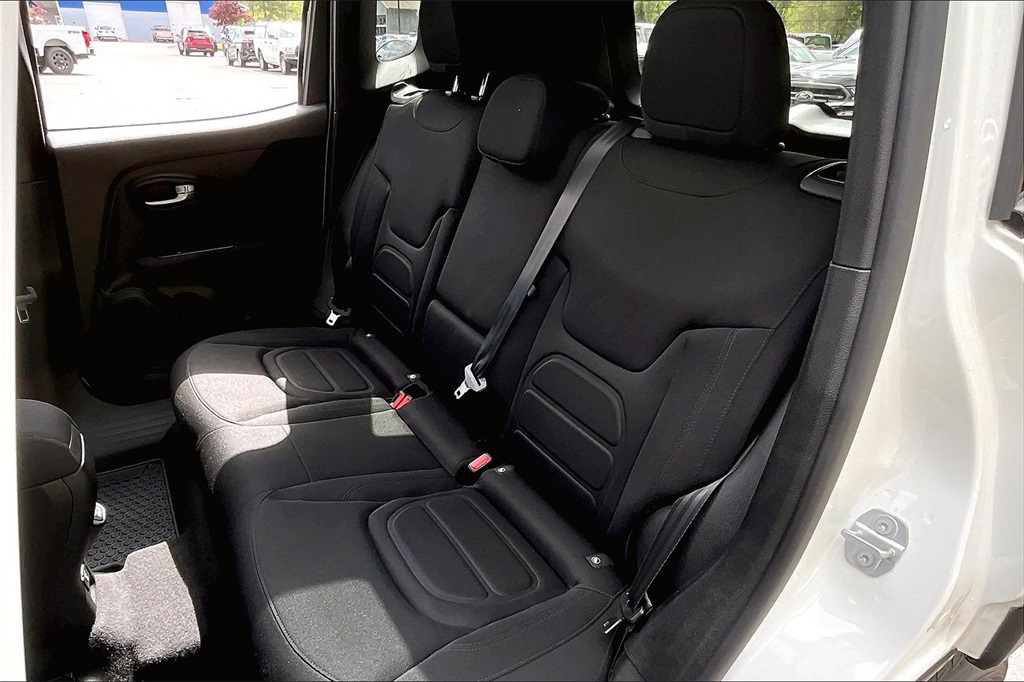 2020 Jeep Renegade Latitude - Photo 15