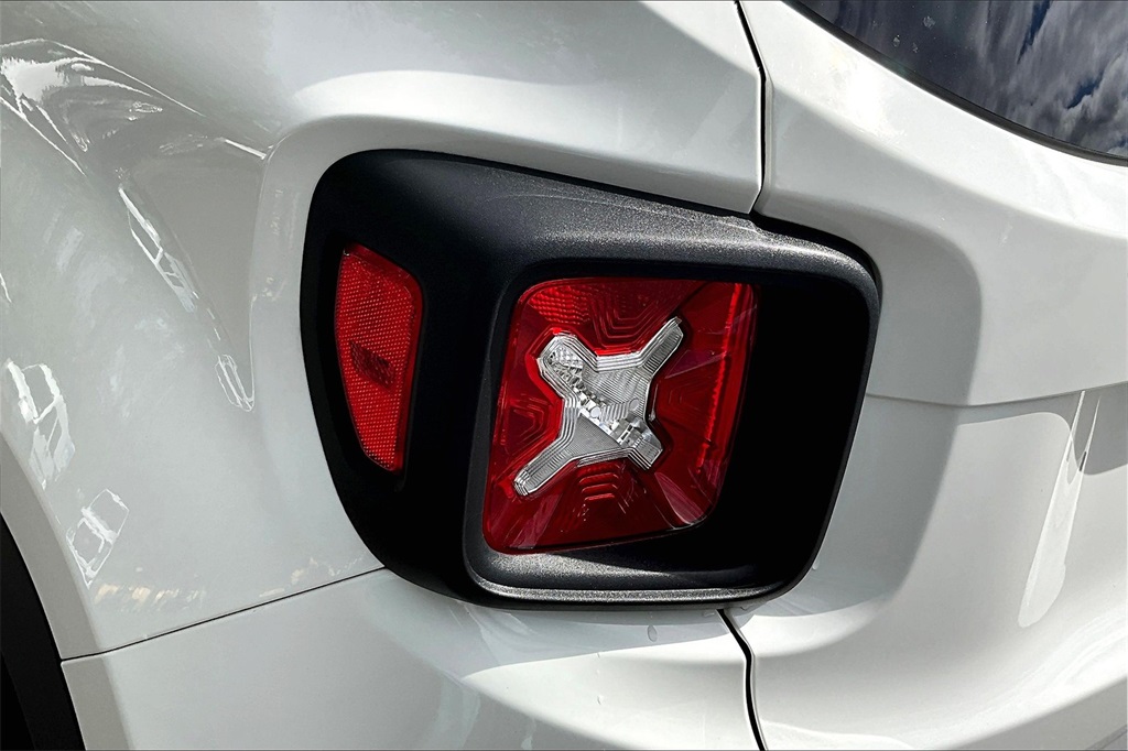 2020 Jeep Renegade Latitude - Photo 32