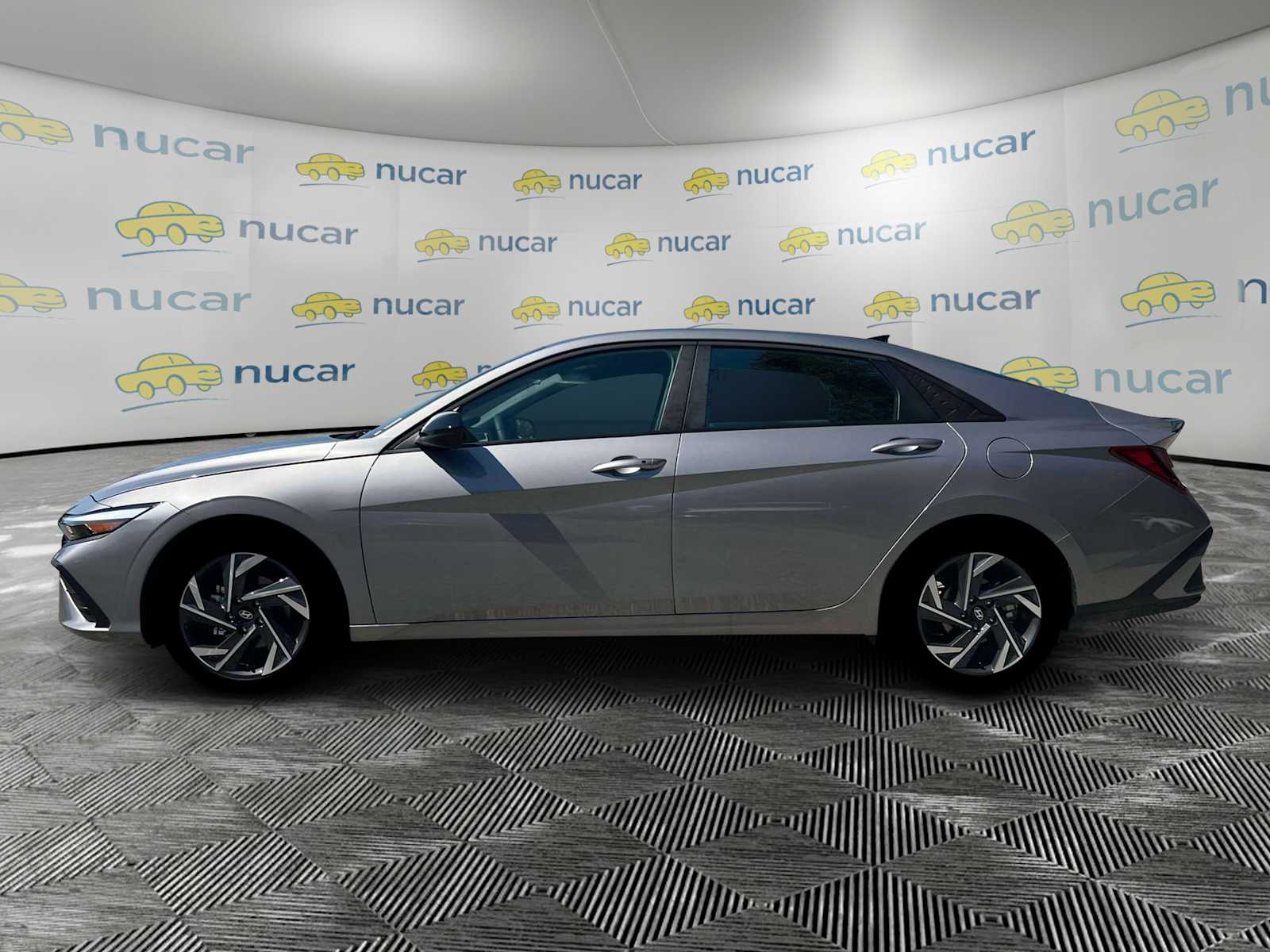 2025 Hyundai Elantra SEL Sport - Photo 4