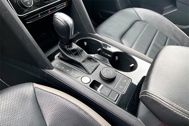 2022 Volkswagen Atlas 3.6L V6 SEL Premium R-Line - Photo 15