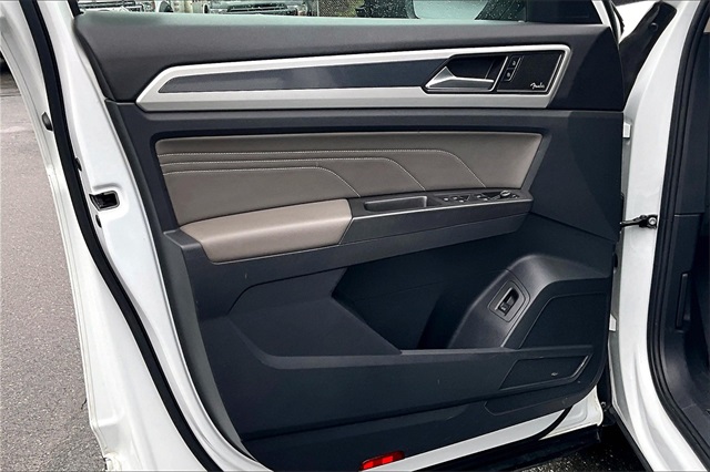 2022 Volkswagen Atlas 3.6L V6 SEL Premium R-Line - Photo 19