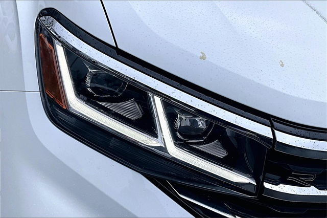 2022 Volkswagen Atlas 3.6L V6 SEL Premium R-Line - Photo 32