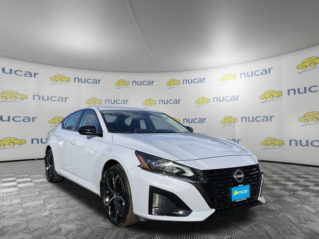 2025 Nissan Altima SR