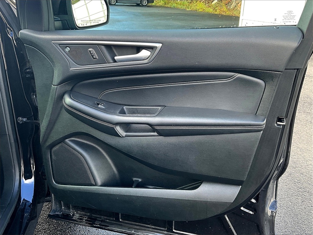 2022 Ford Edge Titanium - Photo 12