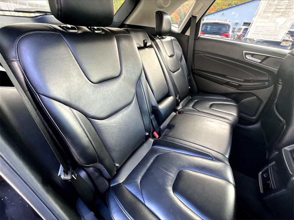 2022 Ford Edge Titanium - Photo 16