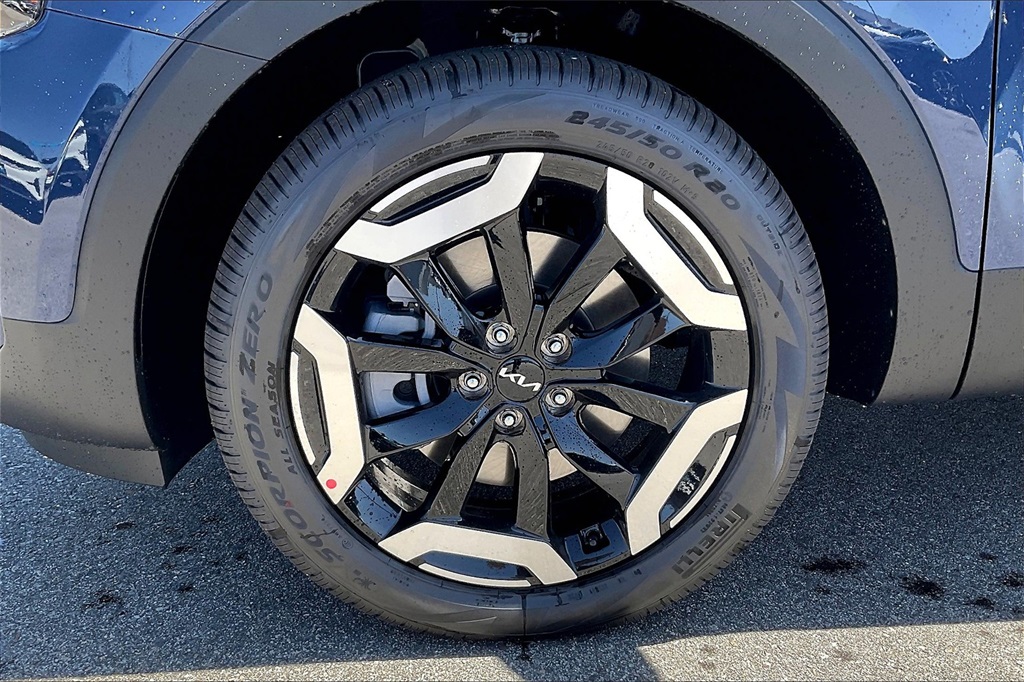 2025 Kia Telluride S - Photo 8