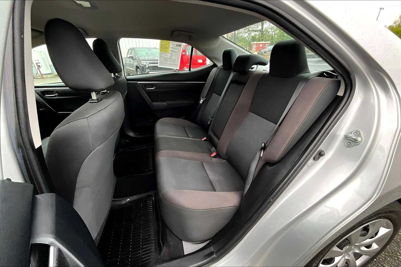 2019 Toyota Corolla LE - Photo 15