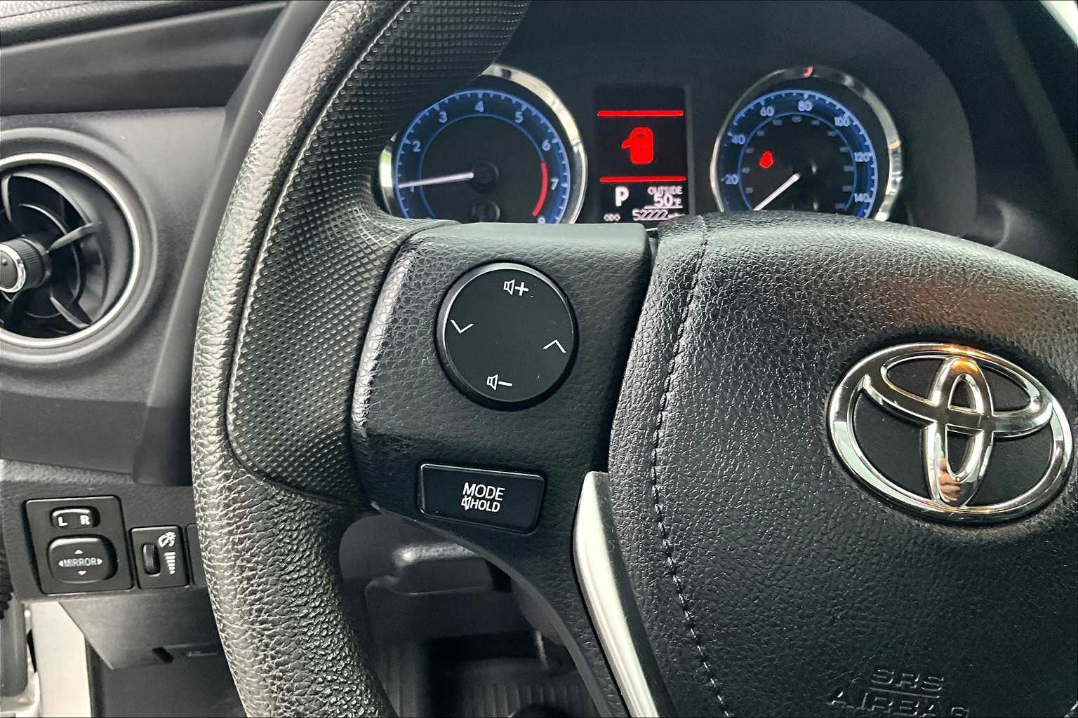 2019 Toyota Corolla LE - Photo 22