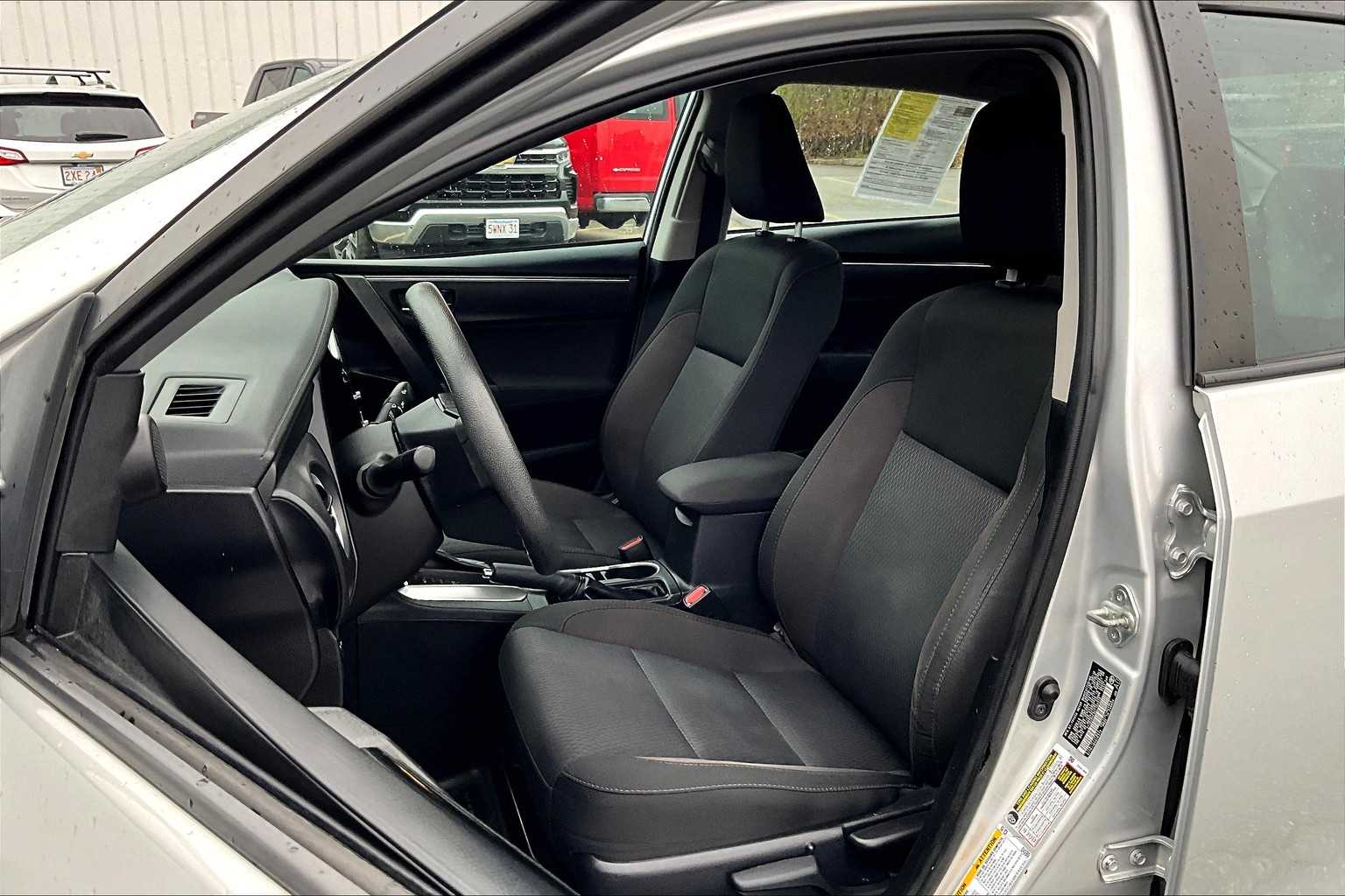 2019 Toyota Corolla LE - Photo 10