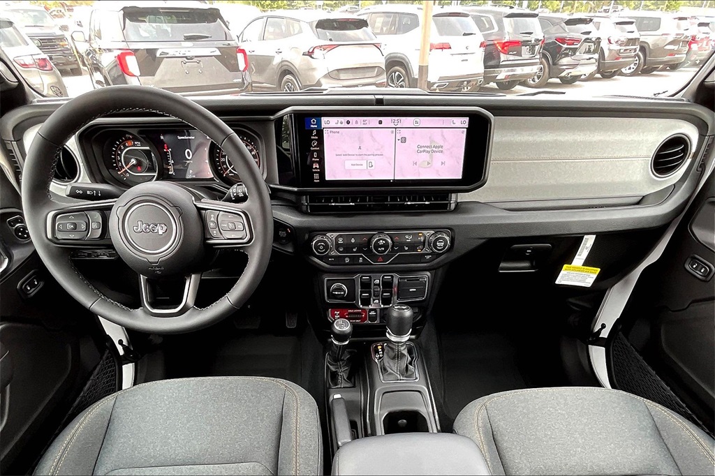 2025 Jeep Wrangler Willys - Photo 12