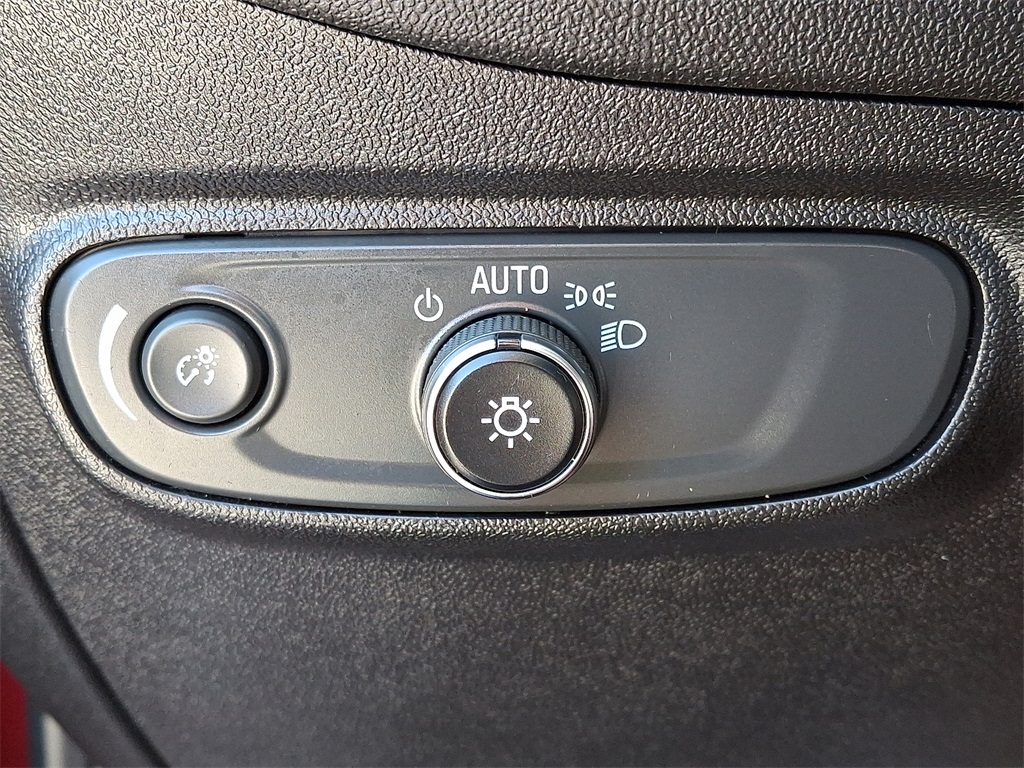 2018 Chevrolet Equinox LT - Photo 25