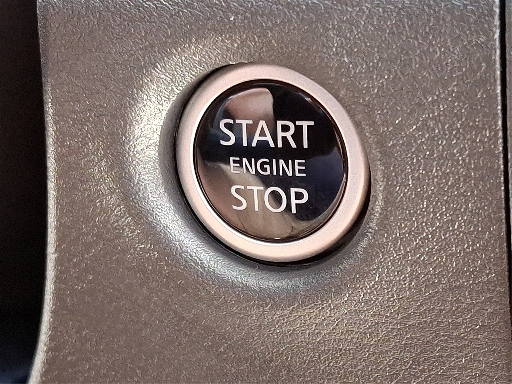 2025 Nissan Frontier SV - Photo 15