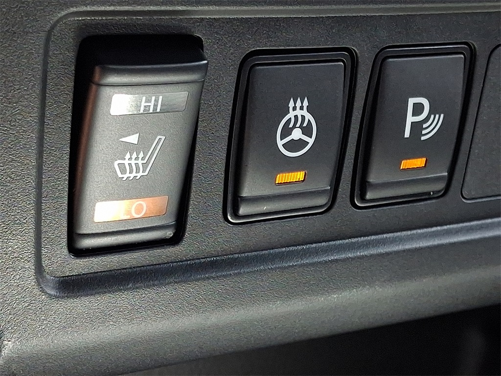 2025 Nissan Frontier SV - Photo 16